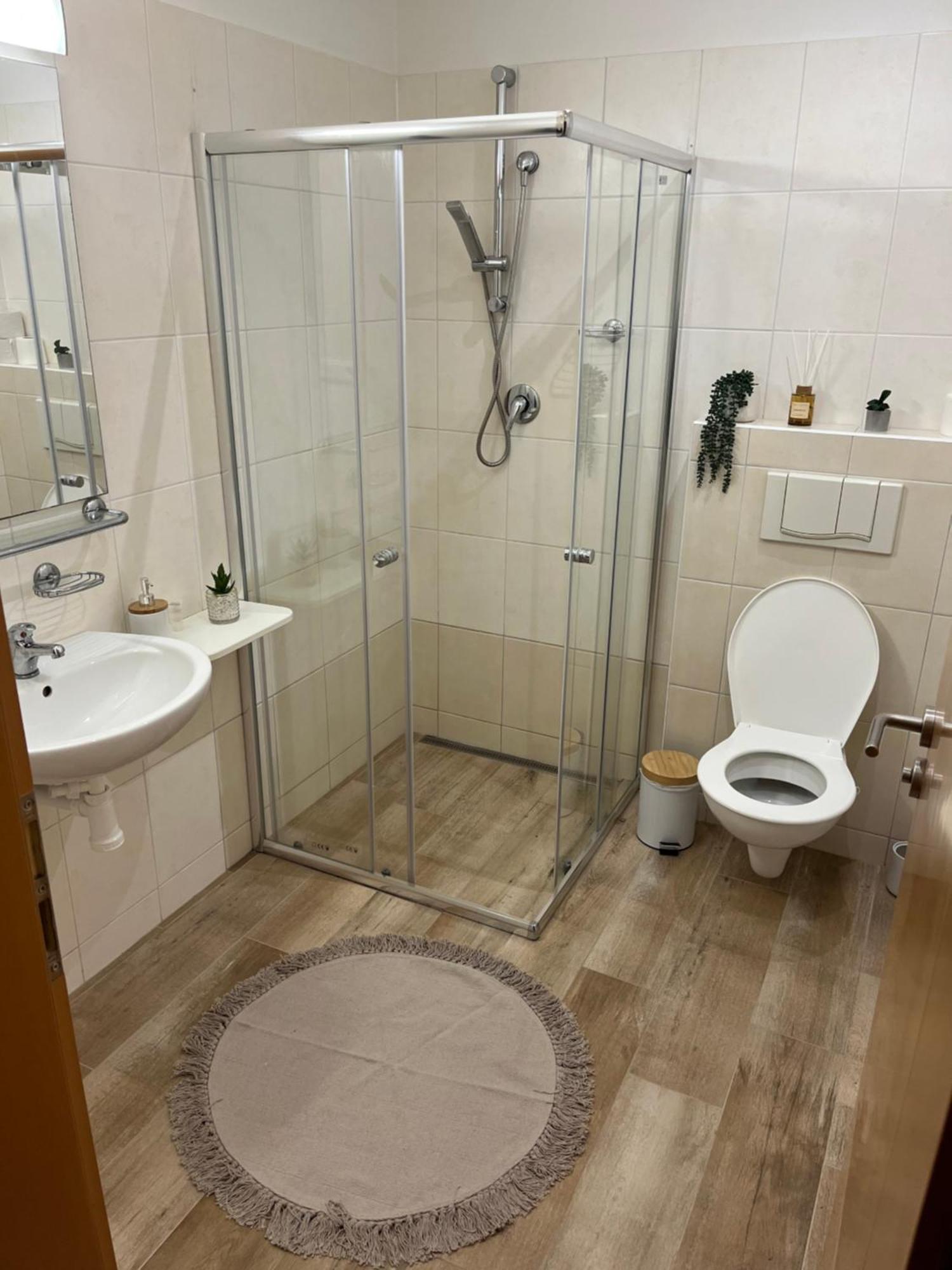 Simply Rooms Slavkov u Brna Buitenkant foto